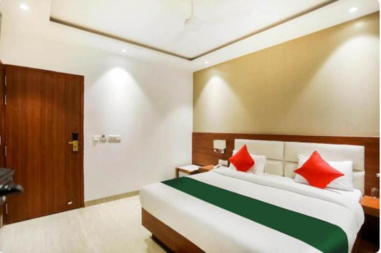 Hotel Royal Sky Luxury Near Delhi Airport Nové Dillí Exteriér fotografie